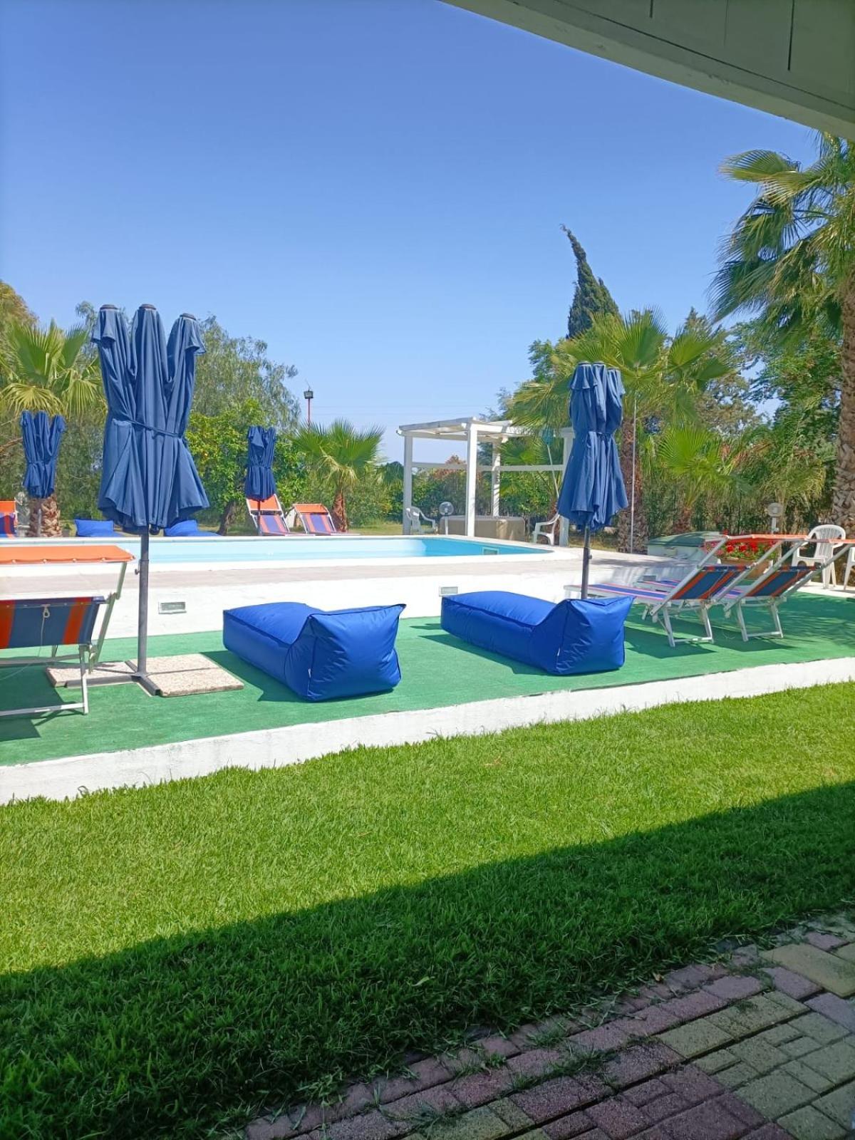 B. & B. Villa Giada Джиноза-Марина Экстерьер фото
